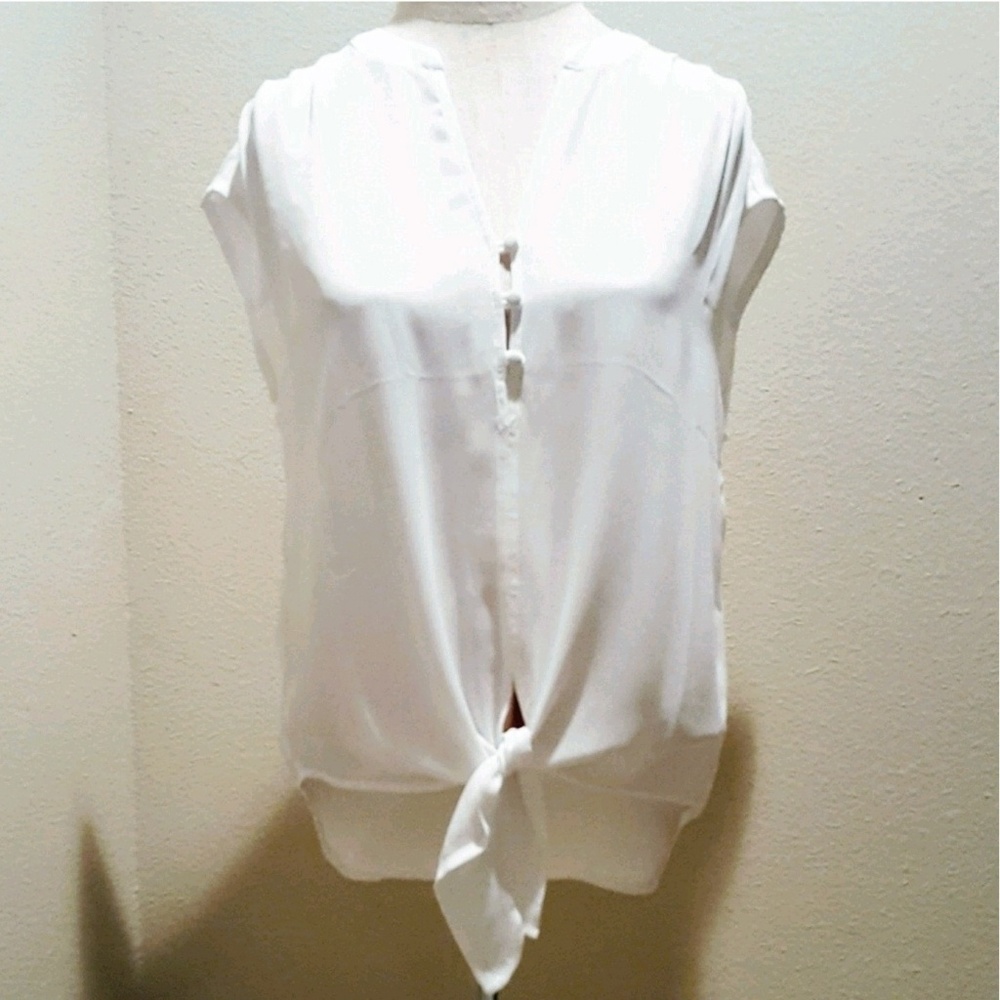 Philosophy white tie front blouse 💕
